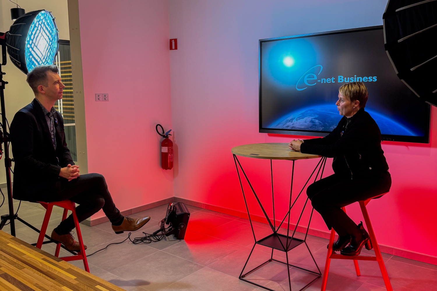 E-net Business donne le coup d'envoi de la Semaine mondiale de l'entrepreneuriat en Belgique avec David Clarinval et des entrepreneurs remarquables.