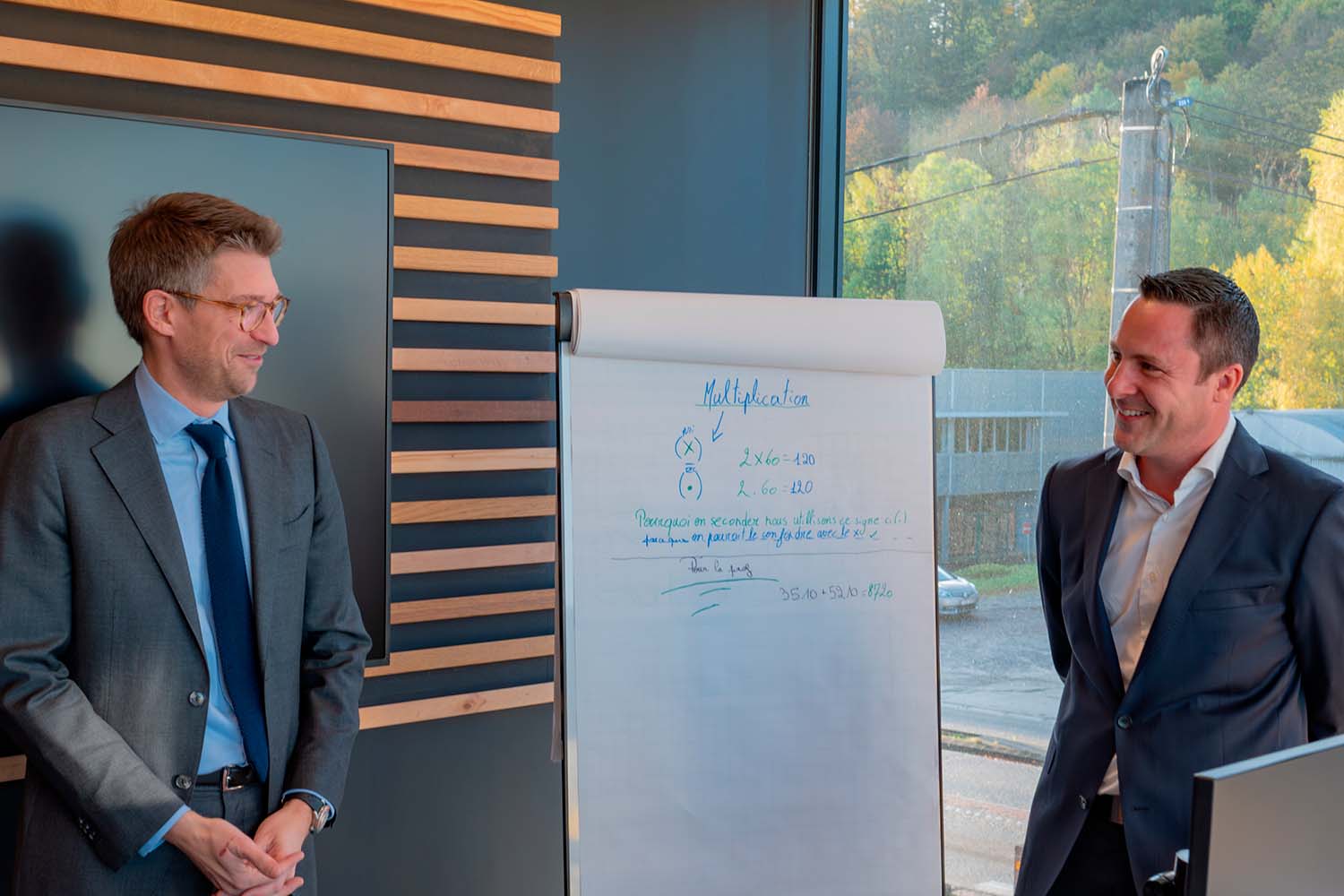 Photos avac le fondateur d'E-net Business Nicolas POURBAIX et le Ministre Pierre-Yves DERMAGNE.